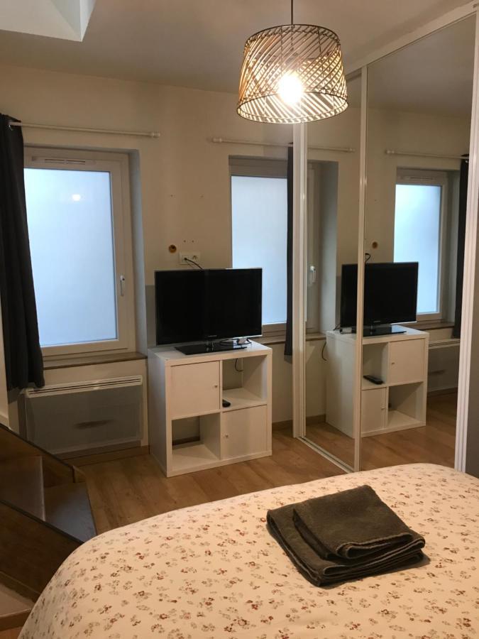 Charmant Appartement Hypercentre Granville Bagian luar foto